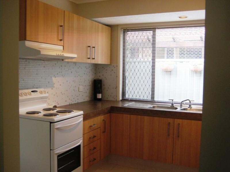 2/6 Woodgate Place, Paradise Point QLD 4216