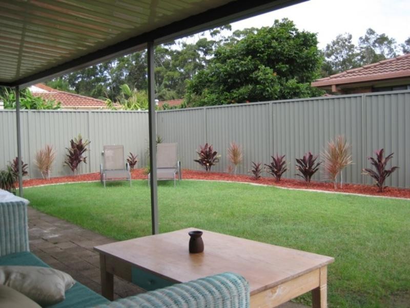 2/6 Woodgate Place, Paradise Point QLD 4216