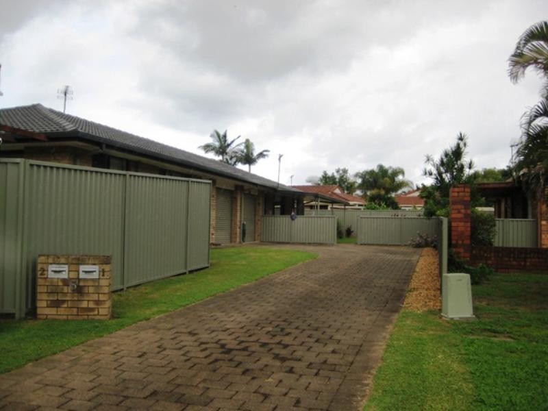 2/6 Woodgate Place, Paradise Point QLD 4216