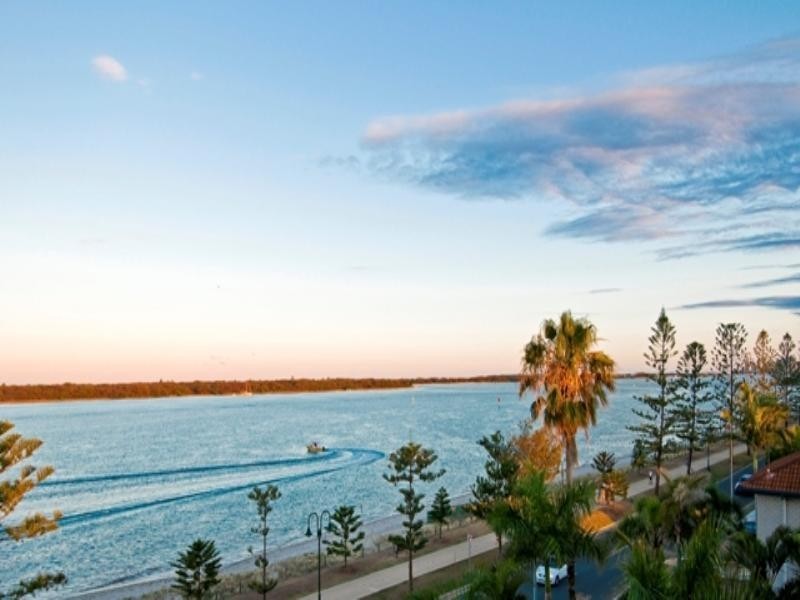 446 Marine Parade, Biggera Waters QLD 4216