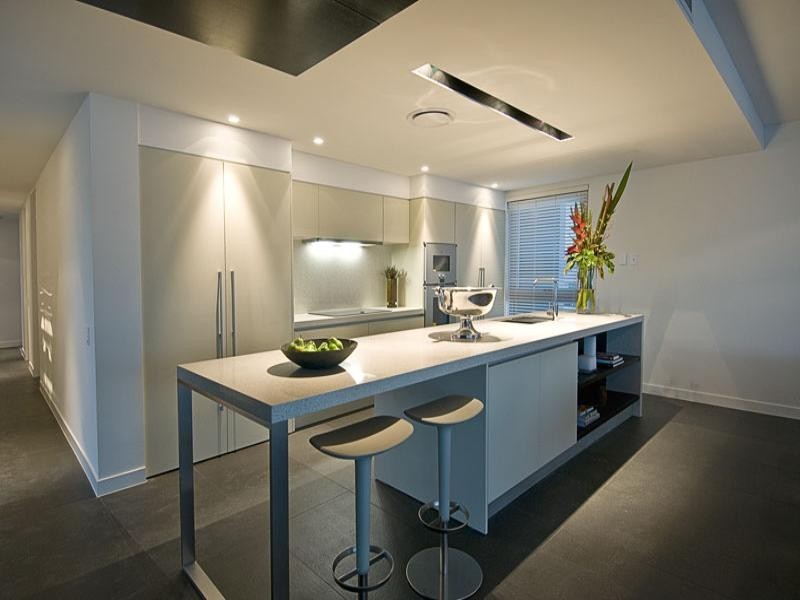 446 Marine Parade, Biggera Waters QLD 4216