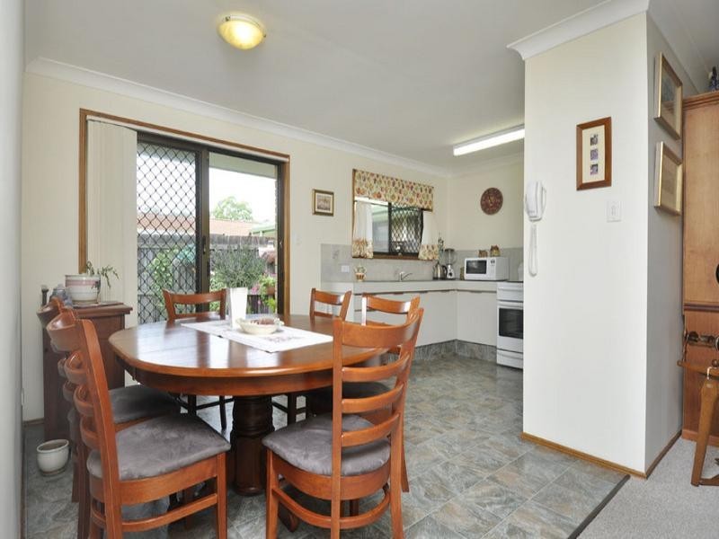 1/9 Burwood Court, Labrador QLD 4215