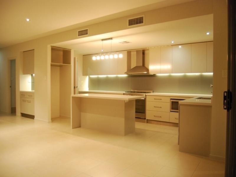 2/29 South Quay Drive, Biggera Waters QLD 4216