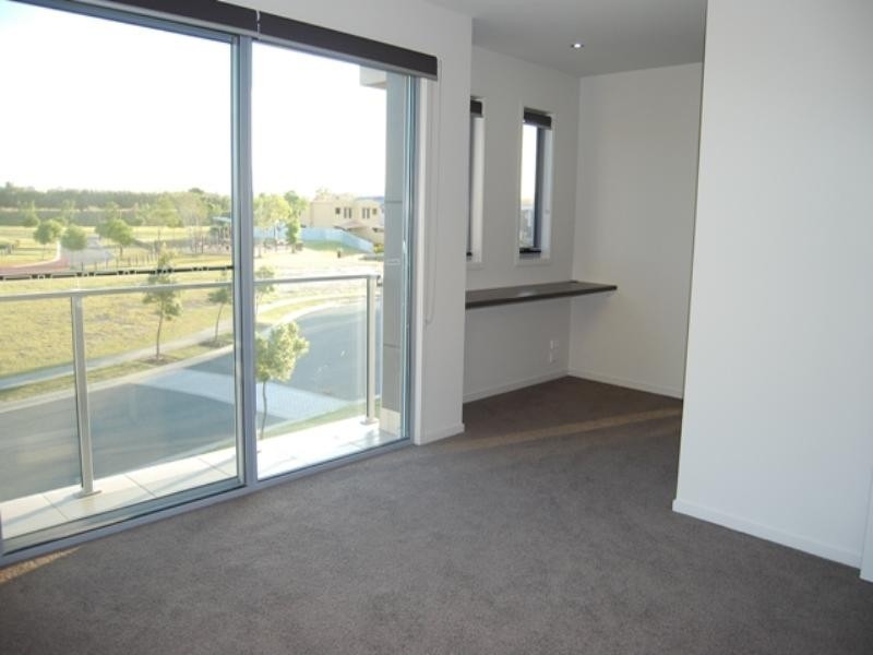 2/29 South Quay Drive, Biggera Waters QLD 4216