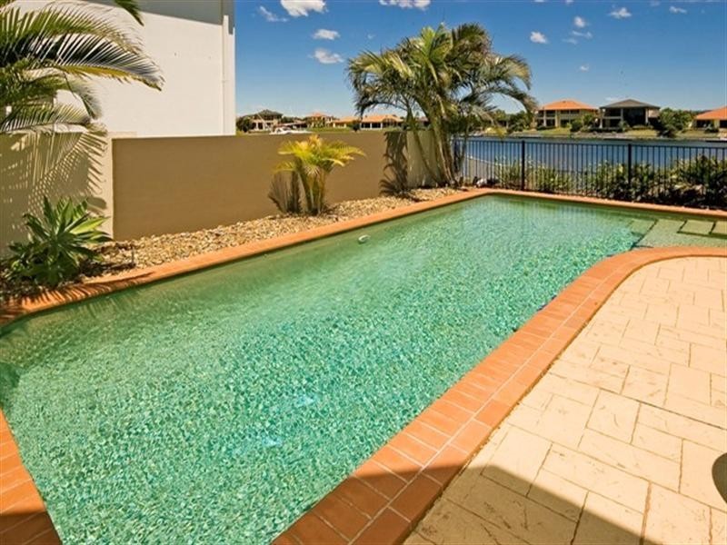 16 Prosperity Drive, Helensvale QLD 4212