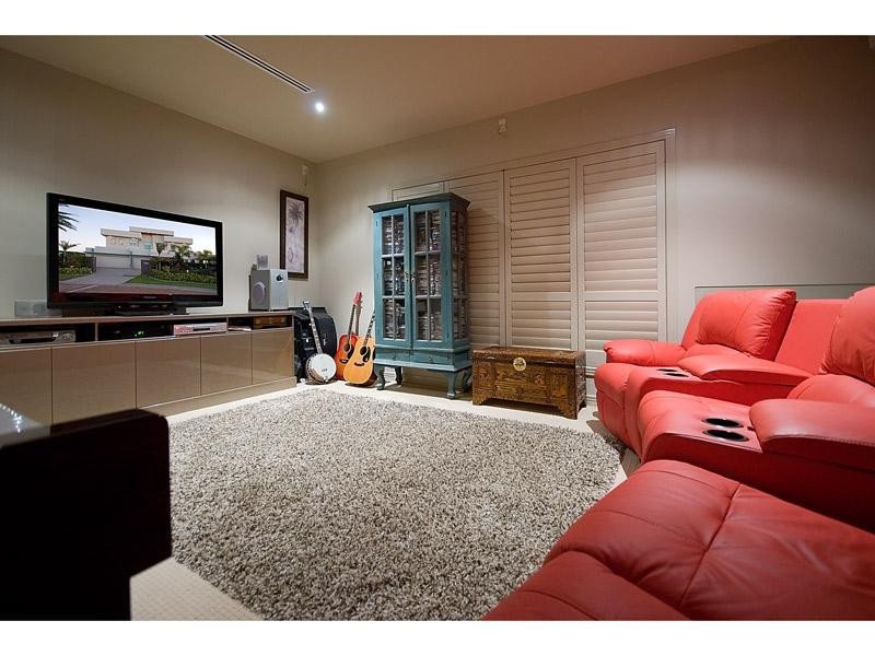 Paradise Point QLD 4216