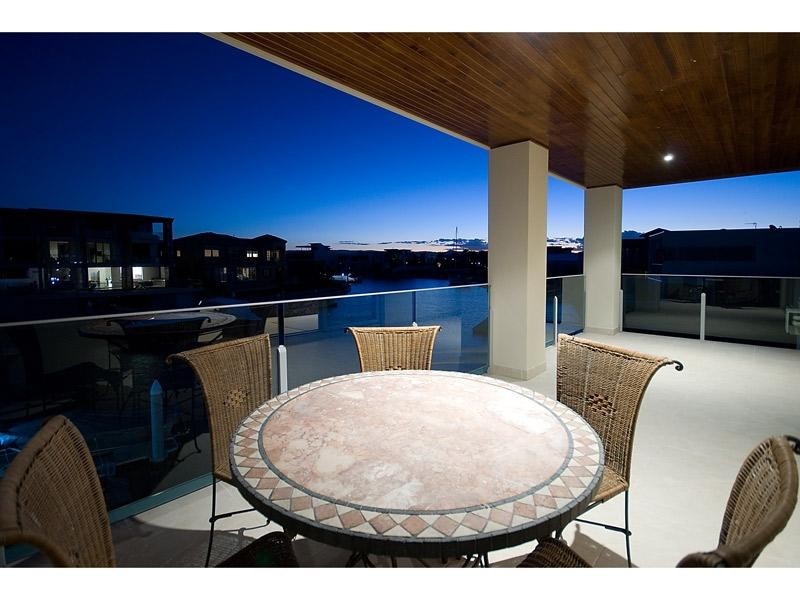 Paradise Point QLD 4216