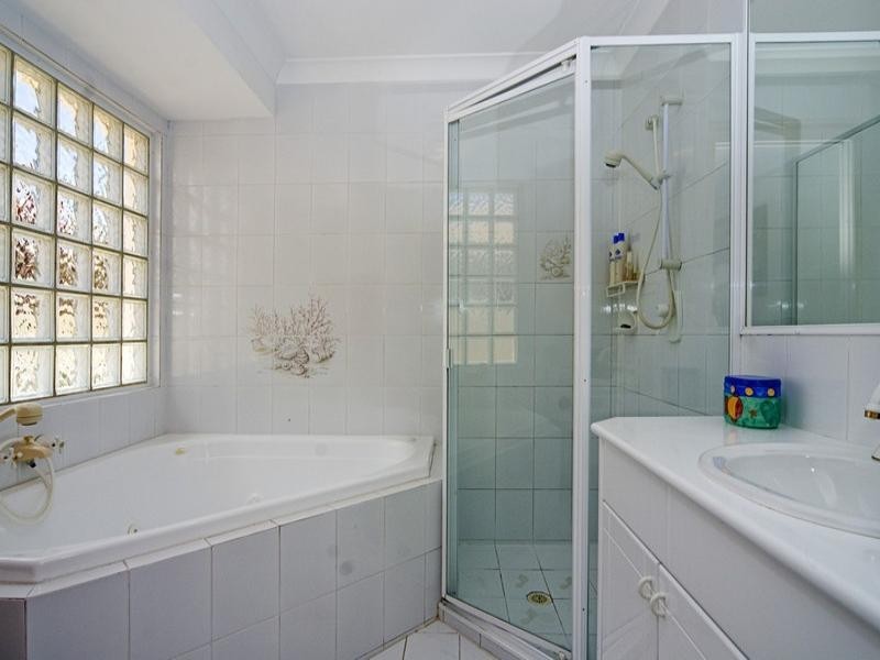 64 Anchorage Way, Runaway Bay QLD 4216