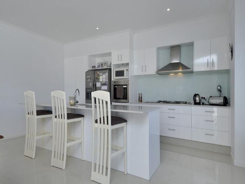 27 Palladium Boulevard, Hope Island QLD 4212