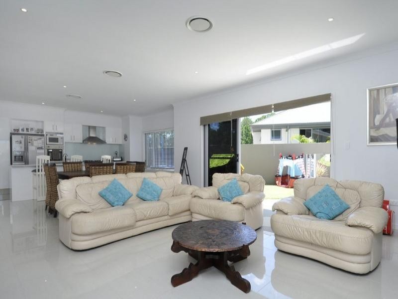 27 Palladium Boulevard, Hope Island QLD 4212