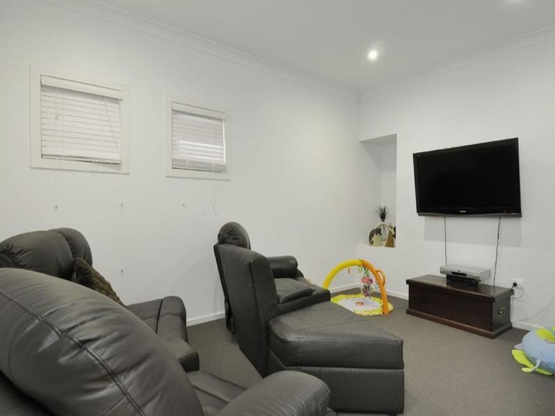 27 Palladium Boulevard, Hope Island QLD 4212