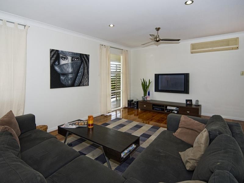 29 Akoonah Street, Hope Island QLD 4212