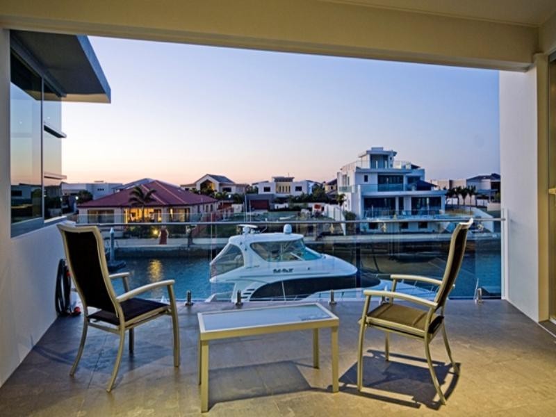 Paradise Point QLD 4216