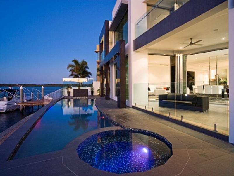 Paradise Point QLD 4216