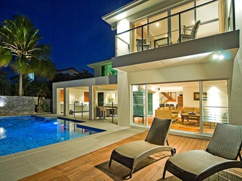 152 Sundance Way, Runaway Bay QLD 4216