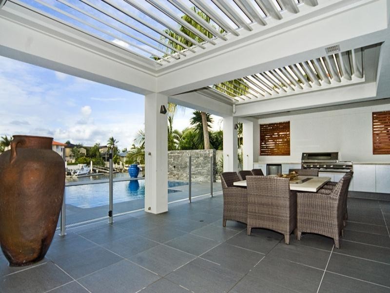 152 Sundance Way, Runaway Bay QLD 4216