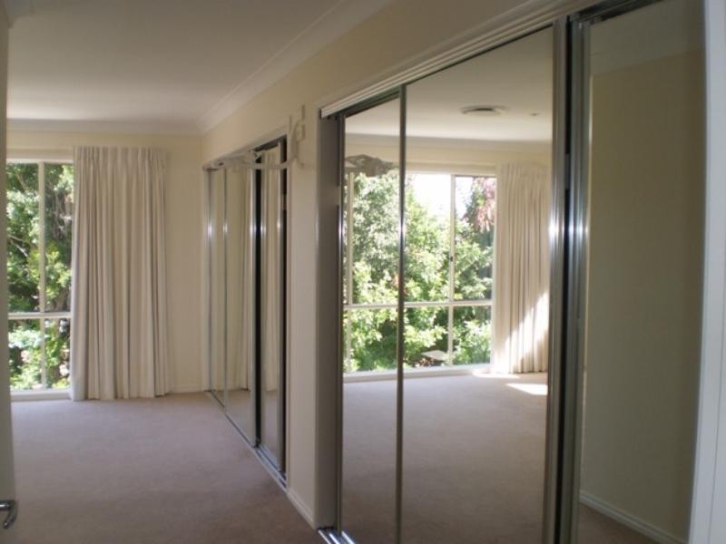 Paradise Point QLD 4216