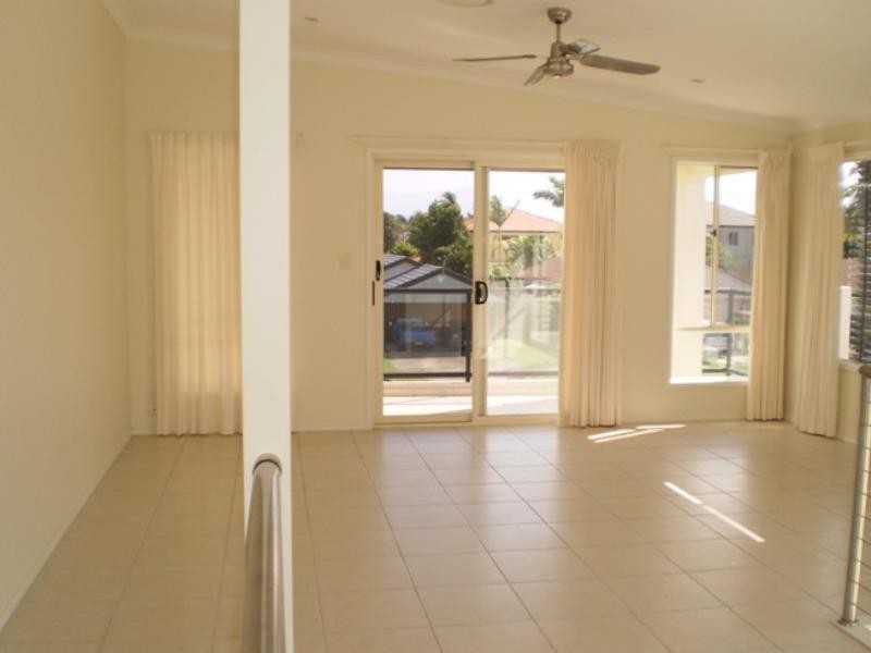 Paradise Point QLD 4216