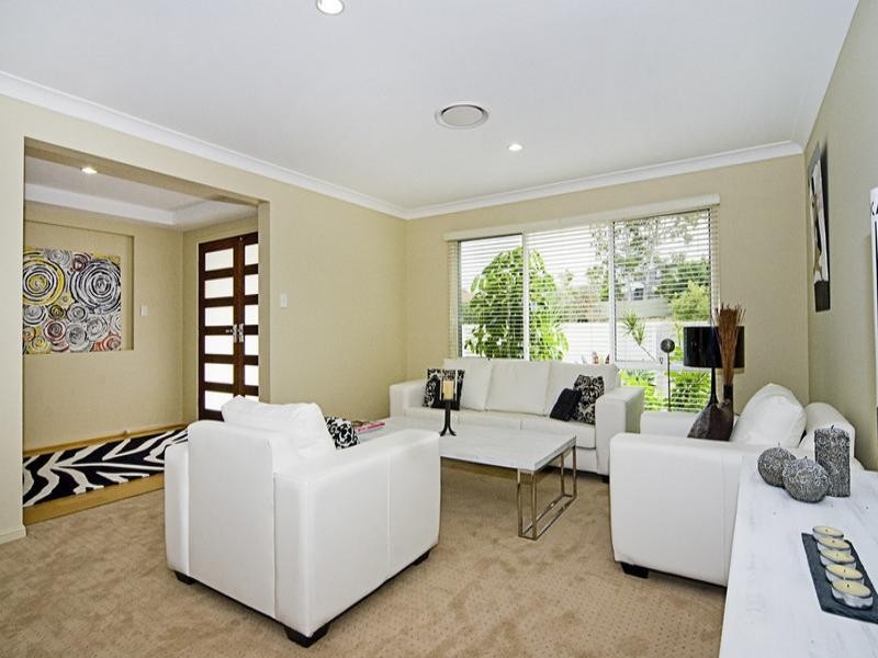 61 Compass Drive, Biggera Waters QLD 4216