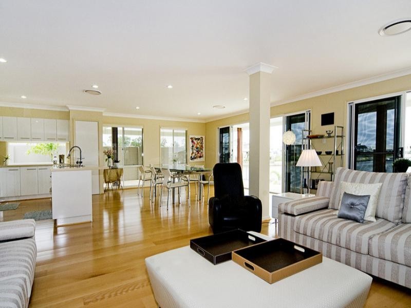 61 Compass Drive, Biggera Waters QLD 4216