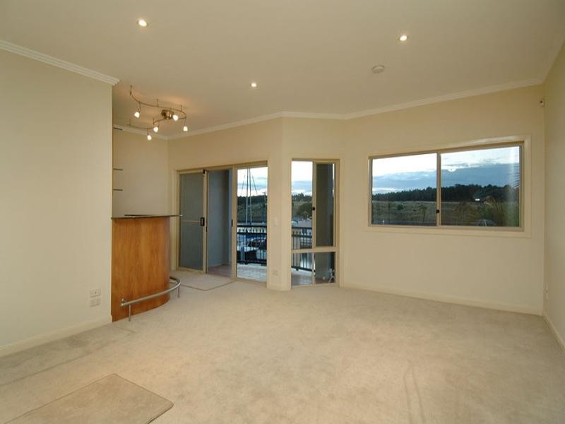 42 John Lund Drive, Hope Island QLD 4212