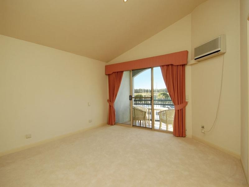 42 John Lund Drive, Hope Island QLD 4212