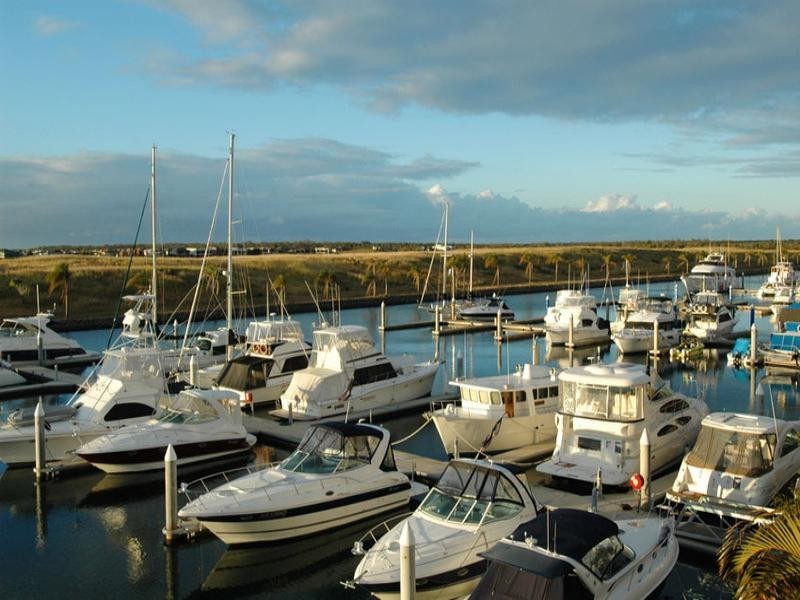 42 John Lund Drive, Hope Island QLD 4212