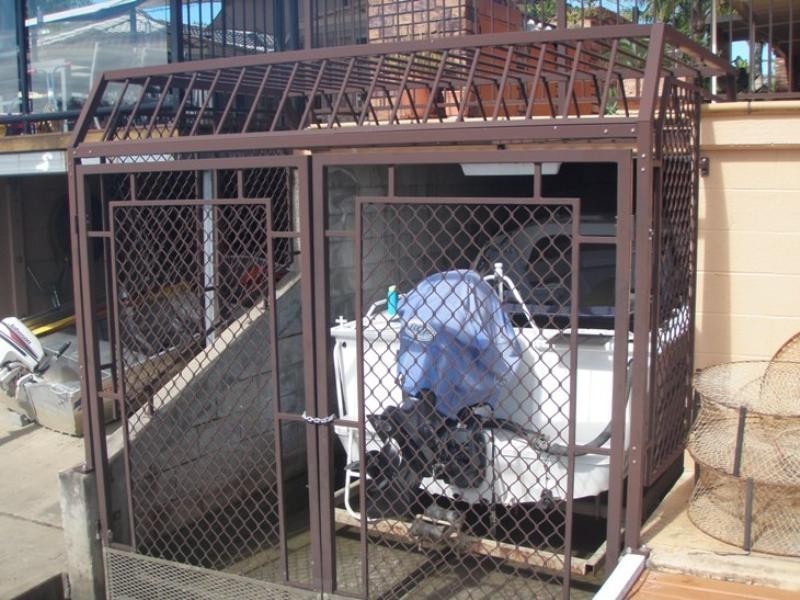 17 Tradewinds Avenue, Paradise Point QLD 4216