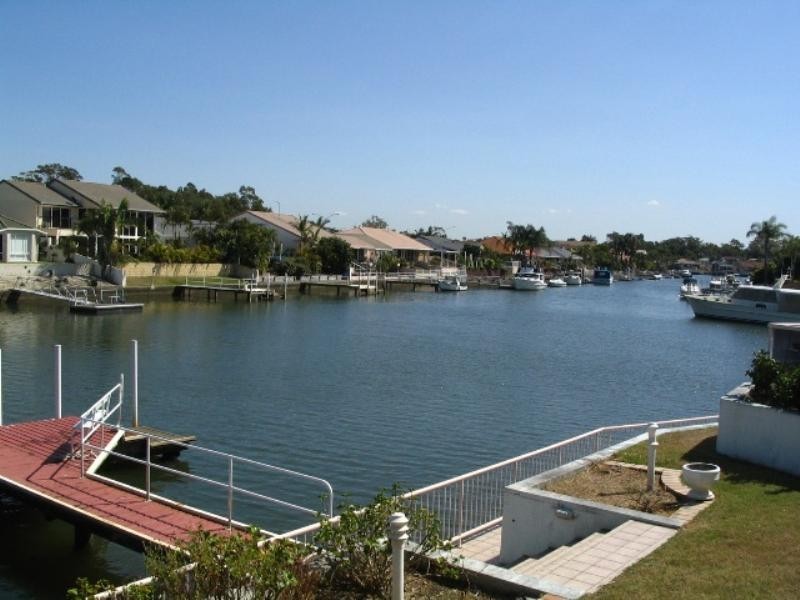 136 Sundance Way, Runaway Bay QLD 4216