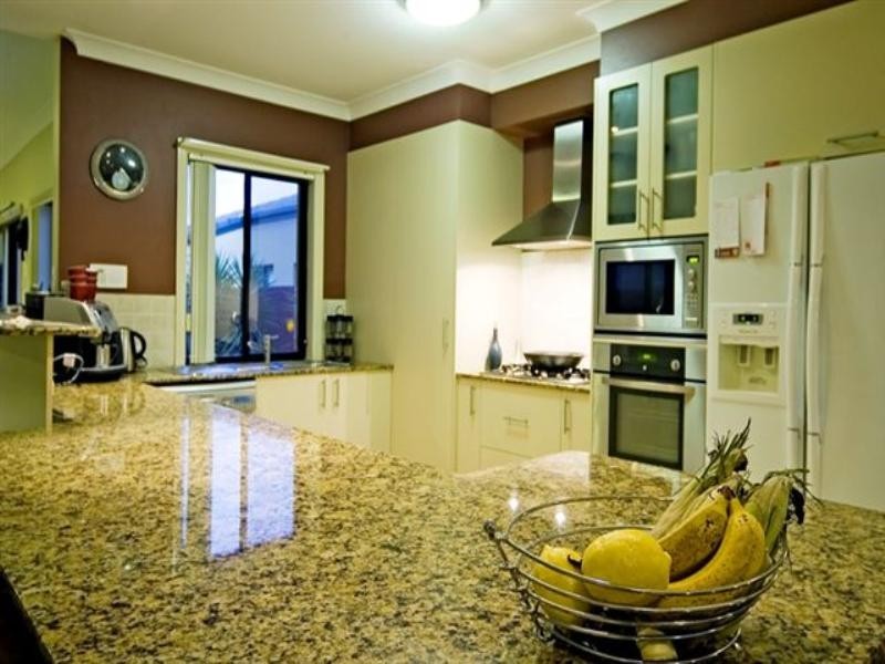 531 Oyster Cove Promenade, Helensvale QLD 4212