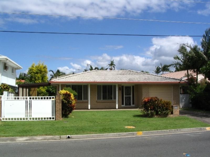 14 Shoveller Avenue, Paradise Point QLD 4216