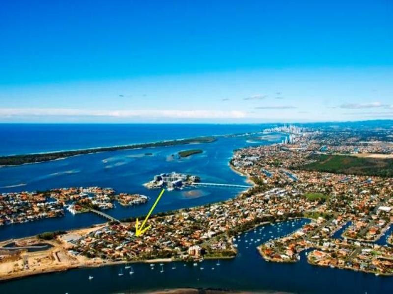 14 Shoveller Avenue, Paradise Point QLD 4216