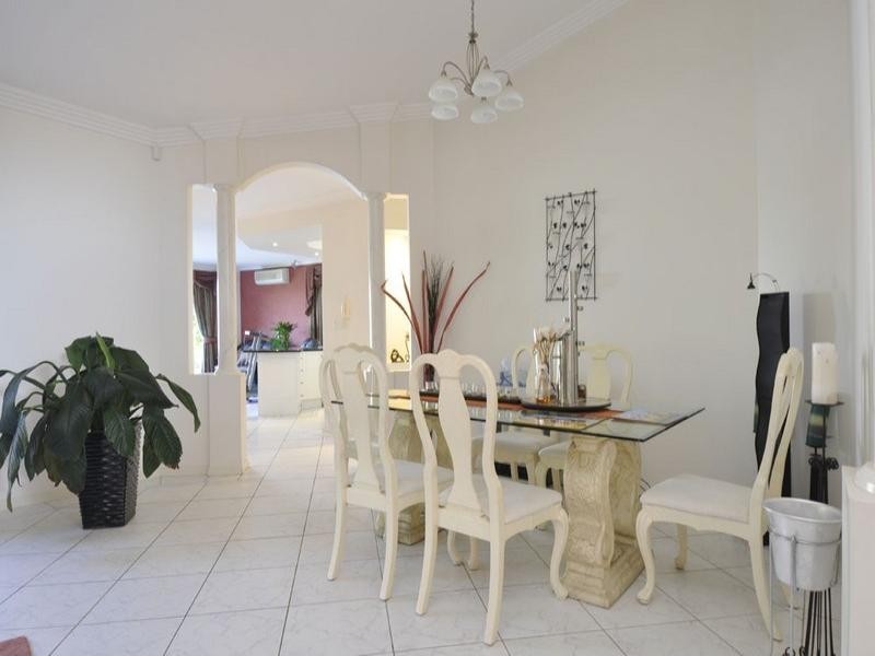 36 Calmwater Crescent, Helensvale QLD 4212