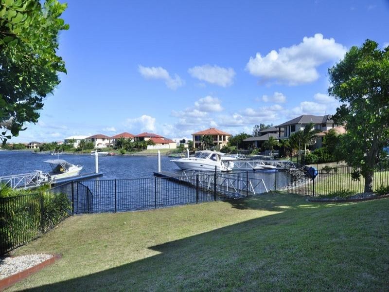 36 Calmwater Crescent, Helensvale QLD 4212