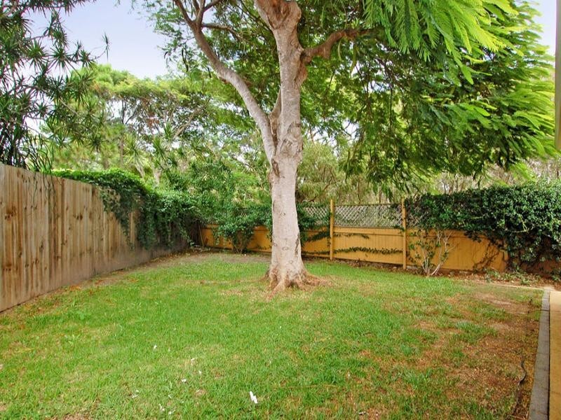 1/14 Burwood Court, Labrador QLD 4215