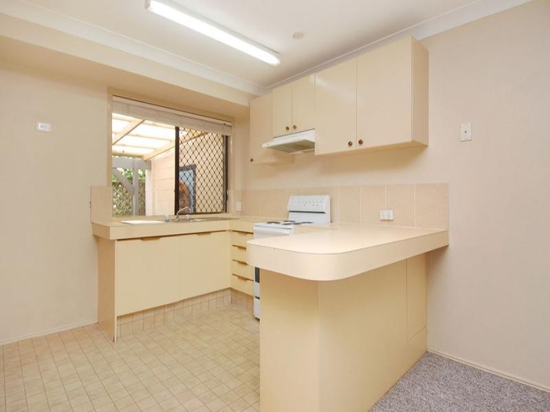 1/14 Burwood Court, Labrador QLD 4215