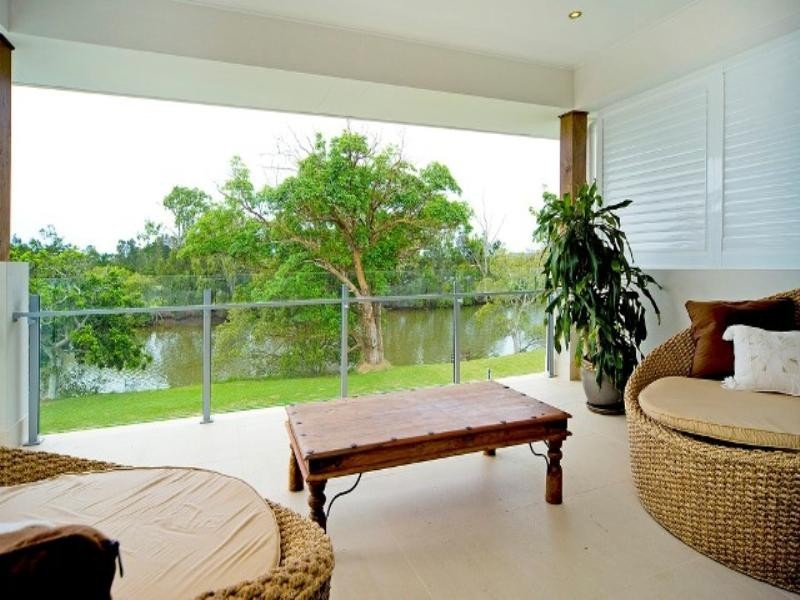 21 Parkview Place, Hope Island QLD 4212