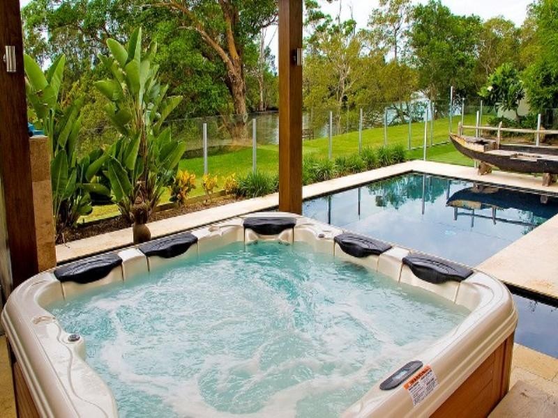 21 Parkview Place, Hope Island QLD 4212