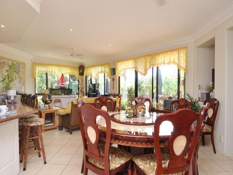 Hope Island QLD 4212