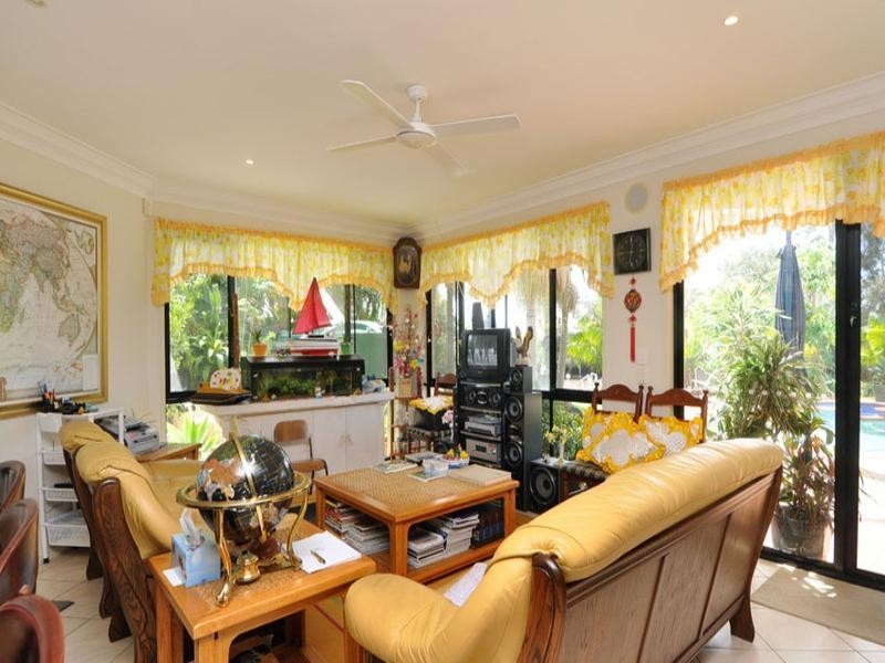 Hope Island QLD 4212