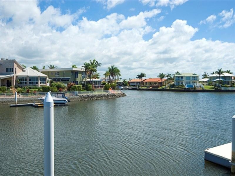 132 Morala Avenue, Runaway Bay QLD 4216