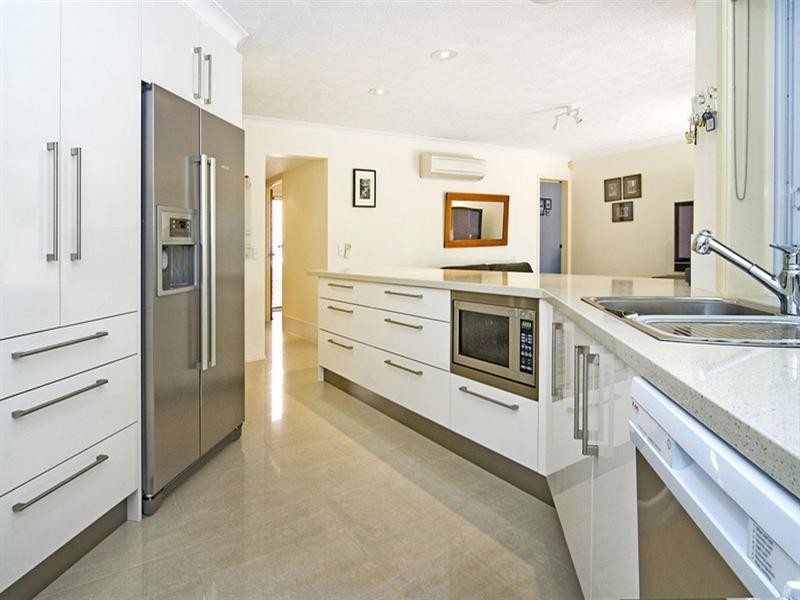 132 Morala Avenue, Runaway Bay QLD 4216