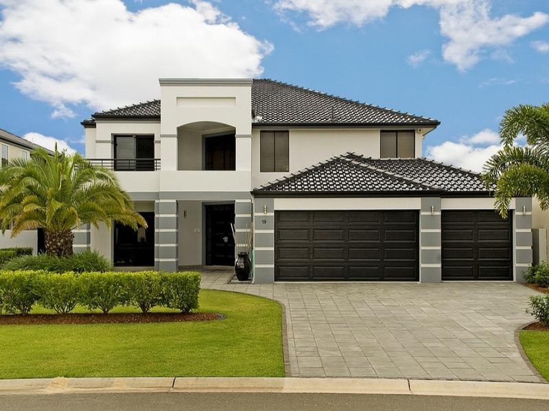 19 Mandolin Avenue, Hope Island QLD 4212