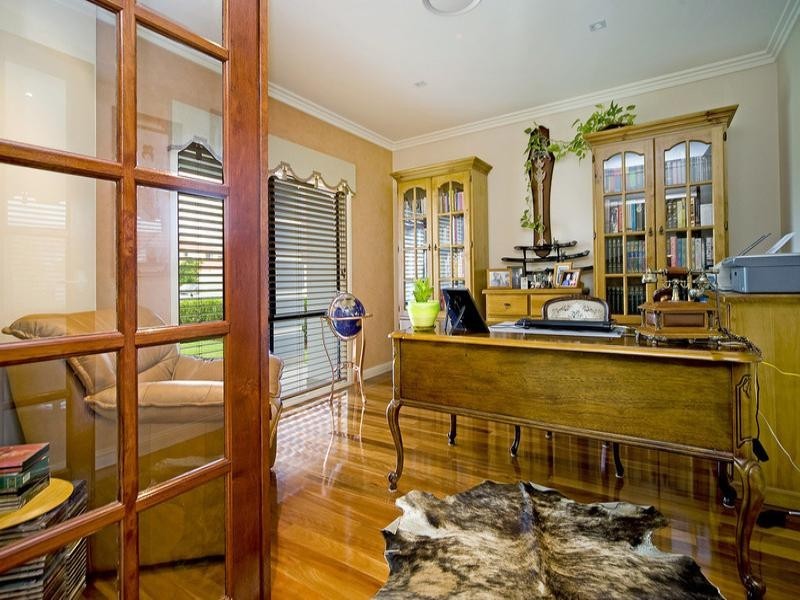 19 Mandolin Avenue, Hope Island QLD 4212