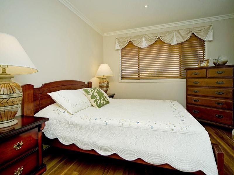 19 Mandolin Avenue, Hope Island QLD 4212