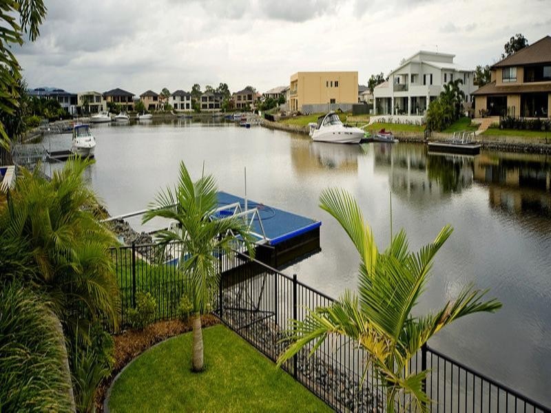 19 Mandolin Avenue, Hope Island QLD 4212