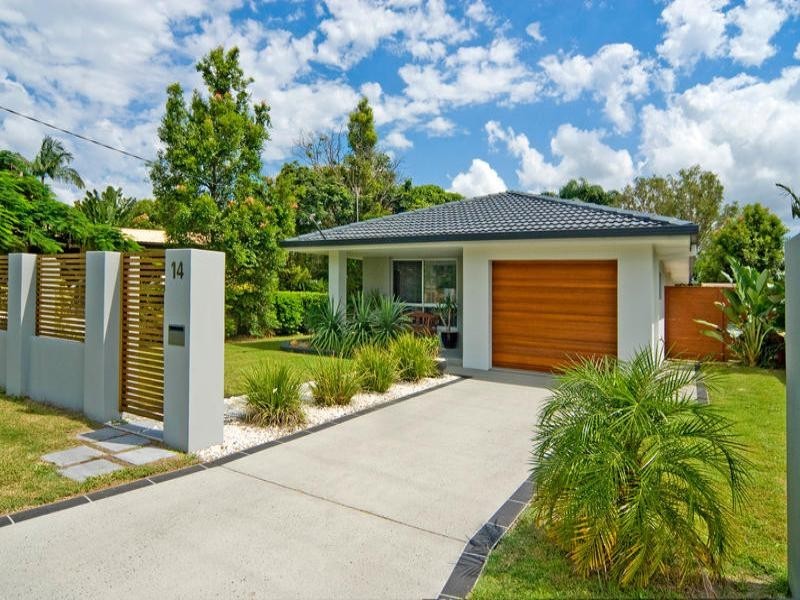 14 Deagon Drive, Runaway Bay QLD 4216