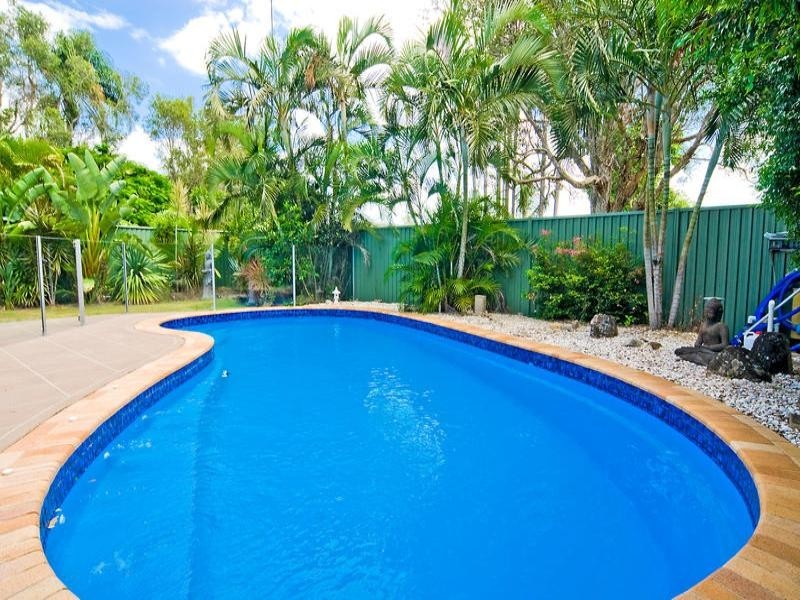 14 Deagon Drive, Runaway Bay QLD 4216