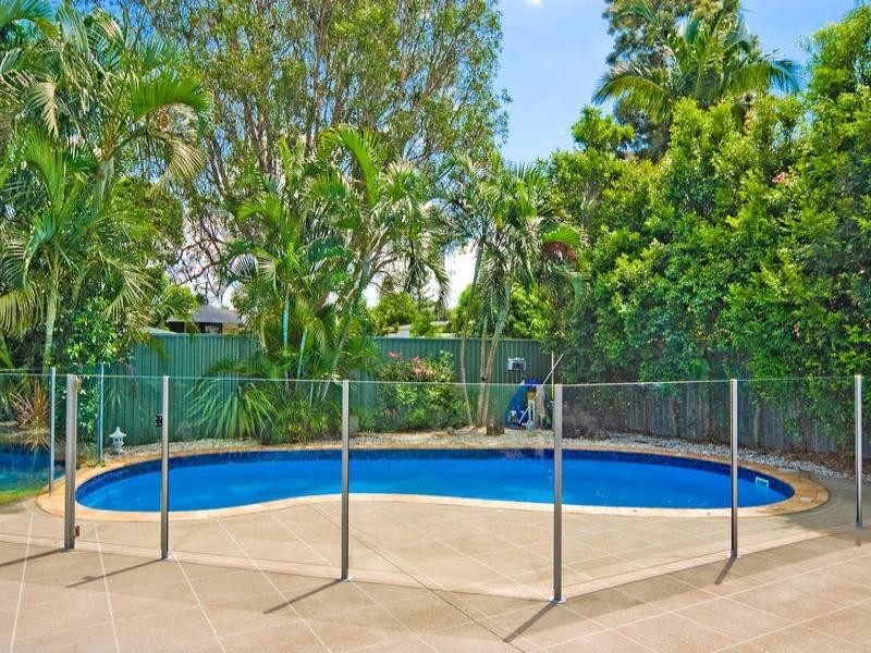 14 Deagon Drive, Runaway Bay QLD 4216