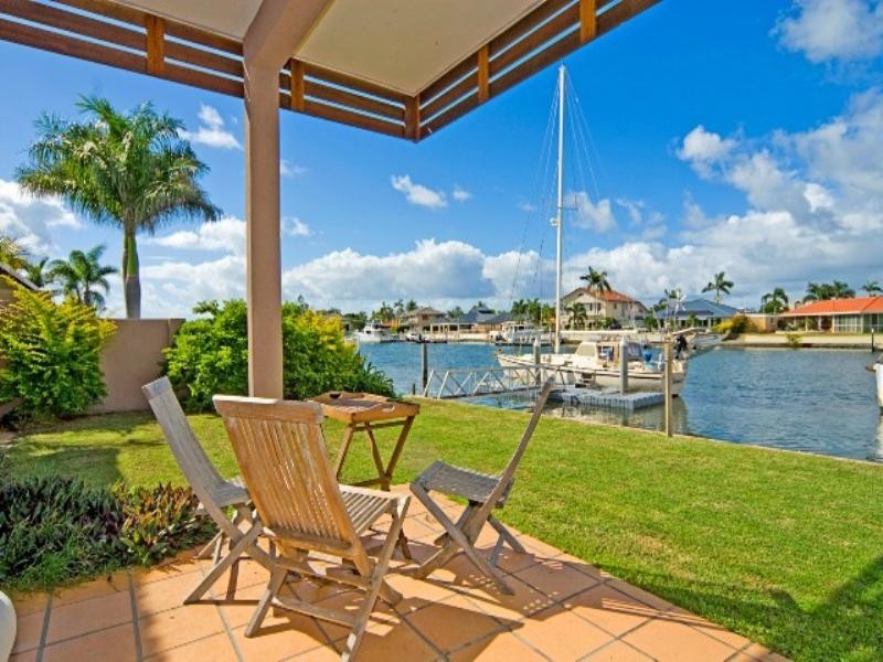 14 Markham Avenue, Runaway Bay QLD 4216